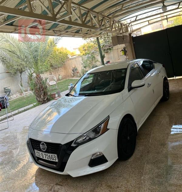 نيسان   للبيع في العراق